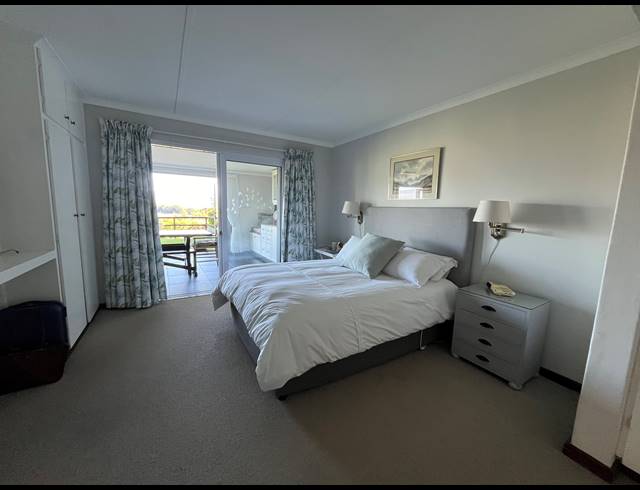 5 BEDROOM GATED ESTATE FOR SALE IN UNDERBERG